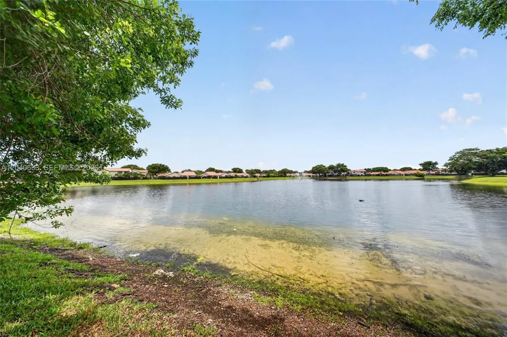 15307 SW 52nd Ter Miami, FL 33185