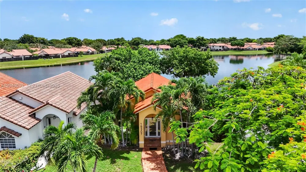 15307 SW 52nd Ter Miami, FL 33185