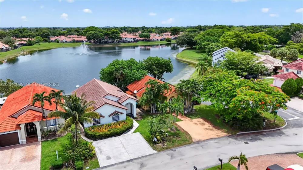 15307 SW 52nd Ter Miami, FL 33185