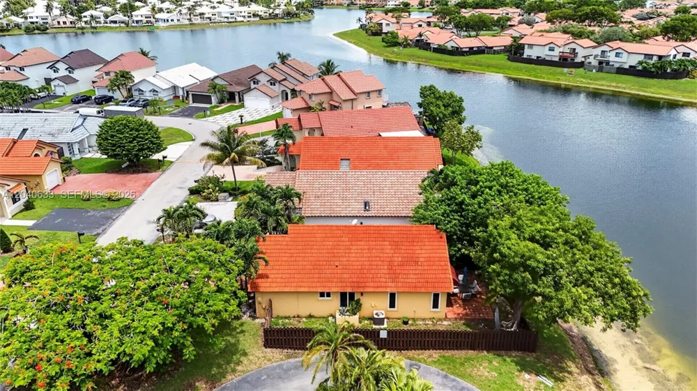 15307 SW 52nd Ter Miami, FL 33185