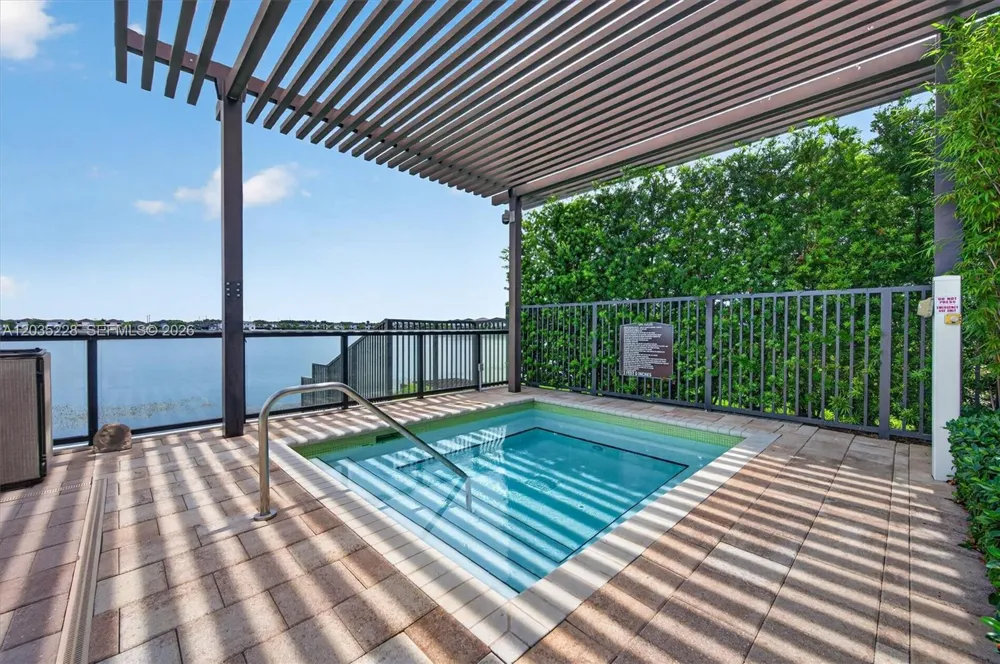 15841 NW 91st Ct Miami Lakes, FL 33018