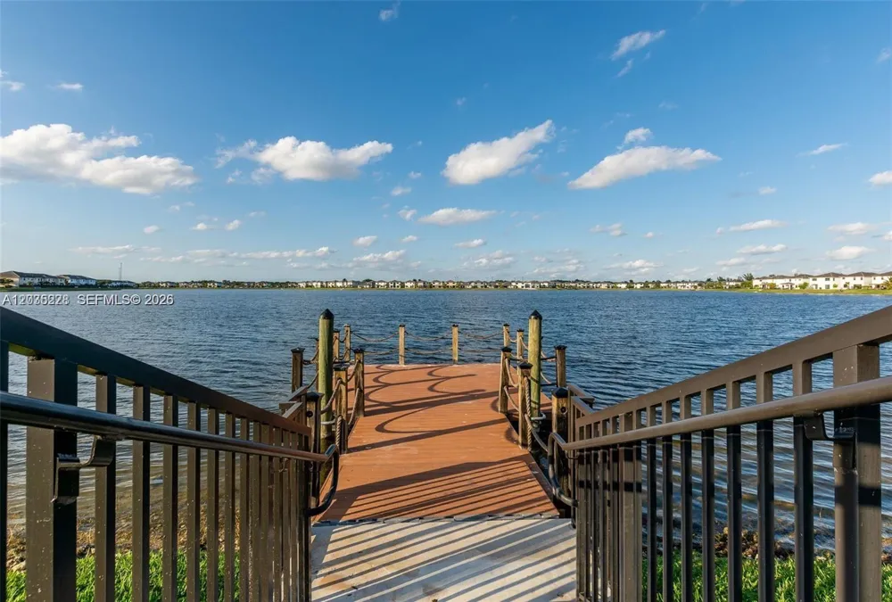 15841 NW 91st Ct Miami Lakes, FL 33018