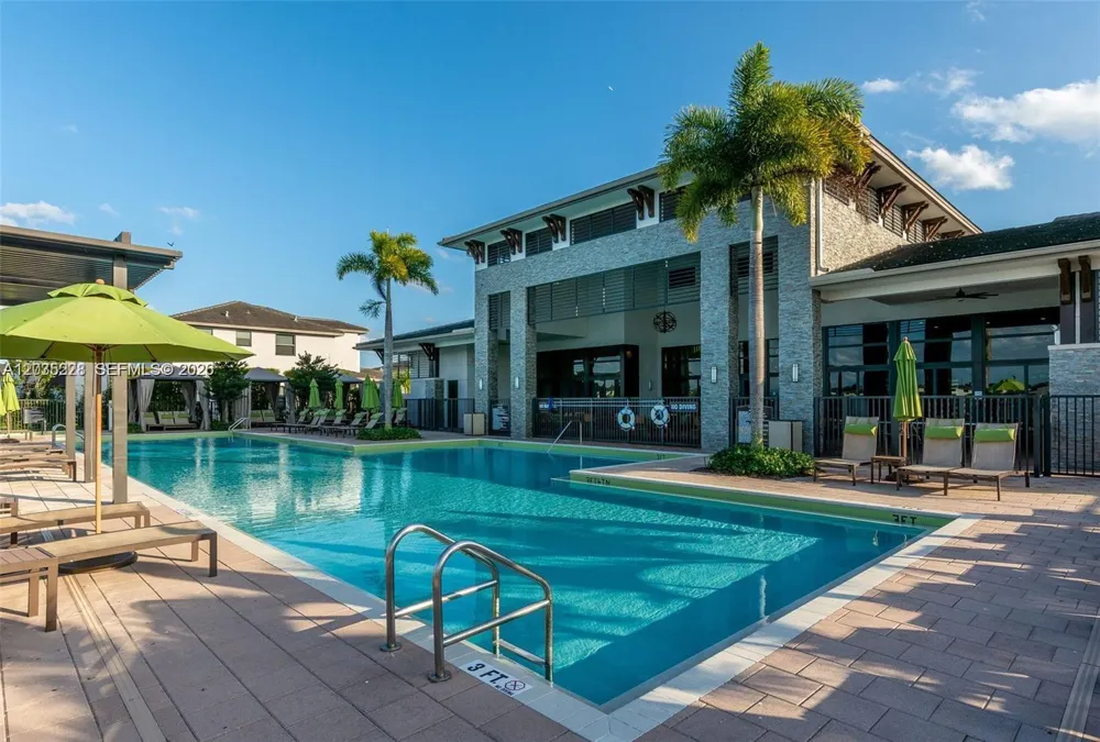 15841 NW 91st Ct Miami Lakes, FL 33018