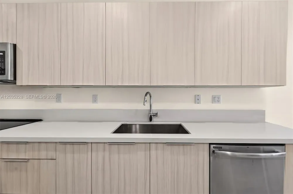 15841 NW 91st Ct Miami Lakes, FL 33018