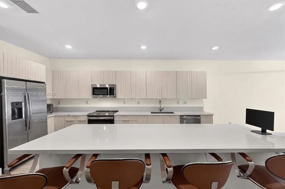 15841 NW 91st Ct Miami Lakes, FL 33018