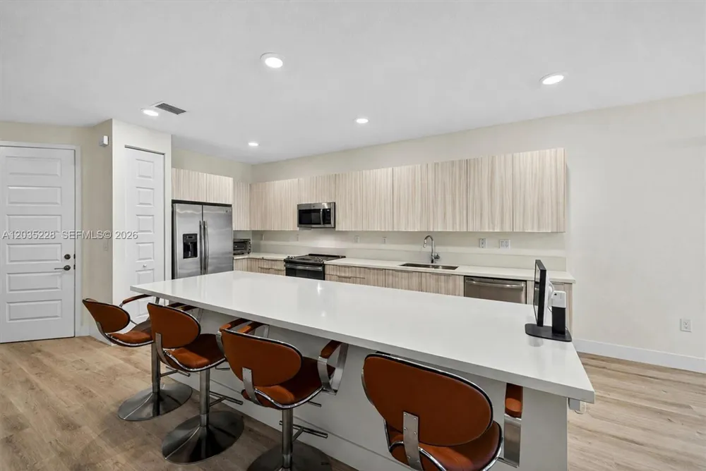 15841 NW 91st Ct Miami Lakes, FL 33018