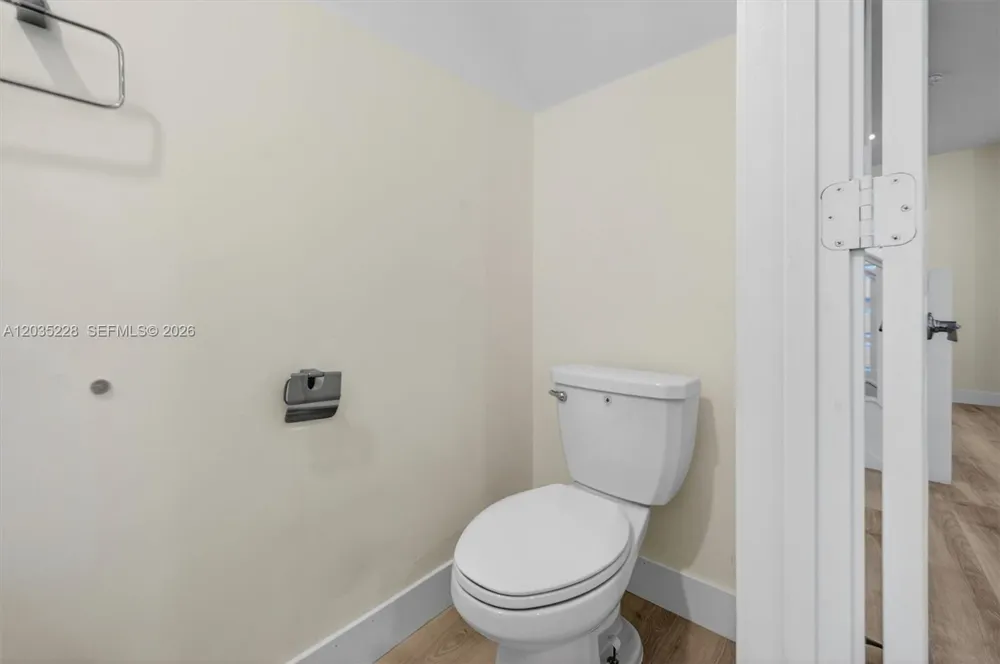 15841 NW 91st Ct Miami Lakes, FL 33018