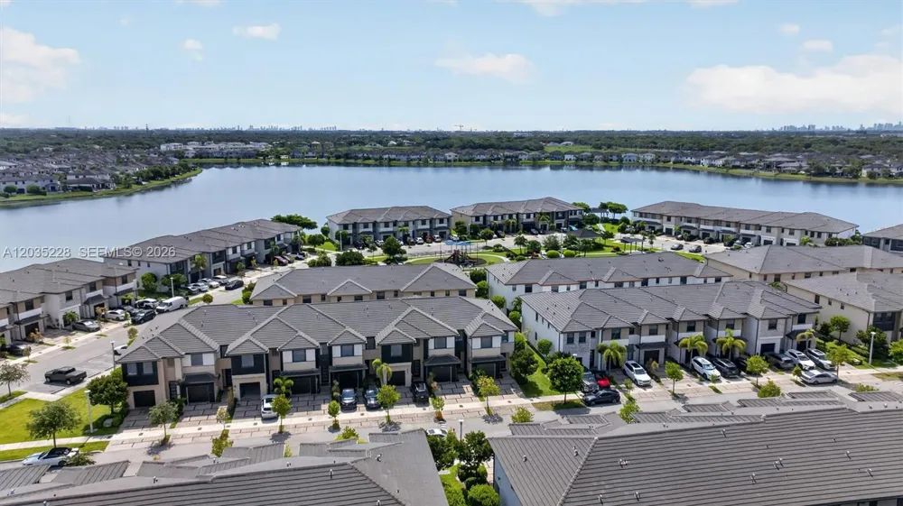 15841 NW 91st Ct Miami Lakes, FL 33018