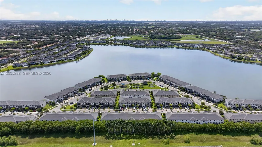 15841 NW 91st Ct Miami Lakes, FL 33018