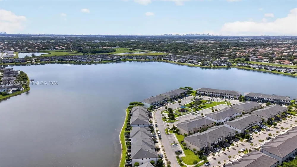 15841 NW 91st Ct Miami Lakes, FL 33018