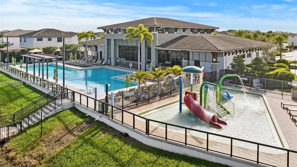 15841 NW 91st Ct Miami Lakes, FL 33018