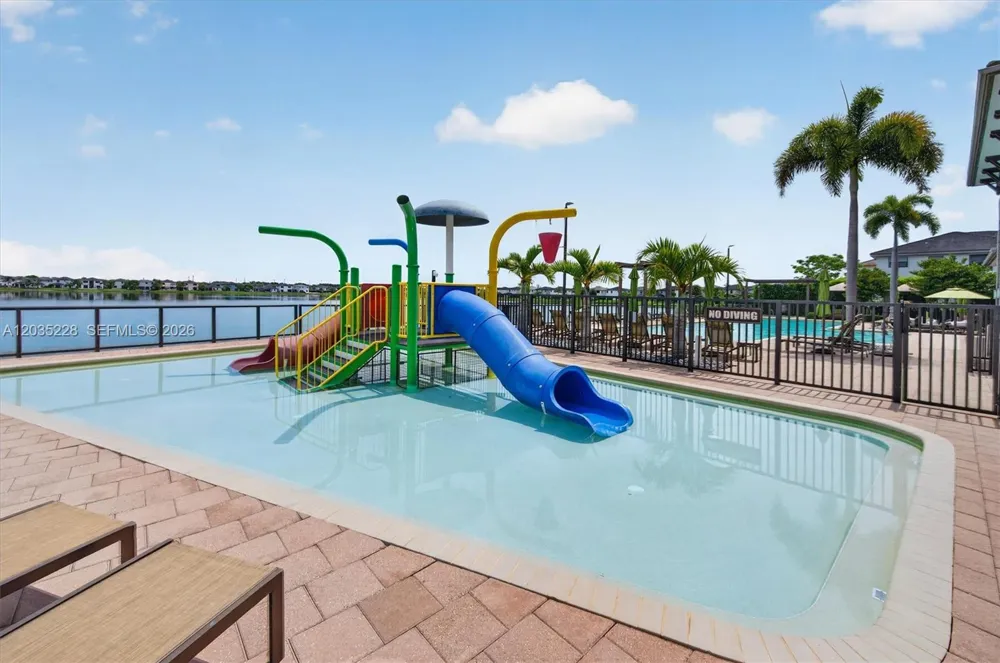 15841 NW 91st Ct Miami Lakes, FL 33018