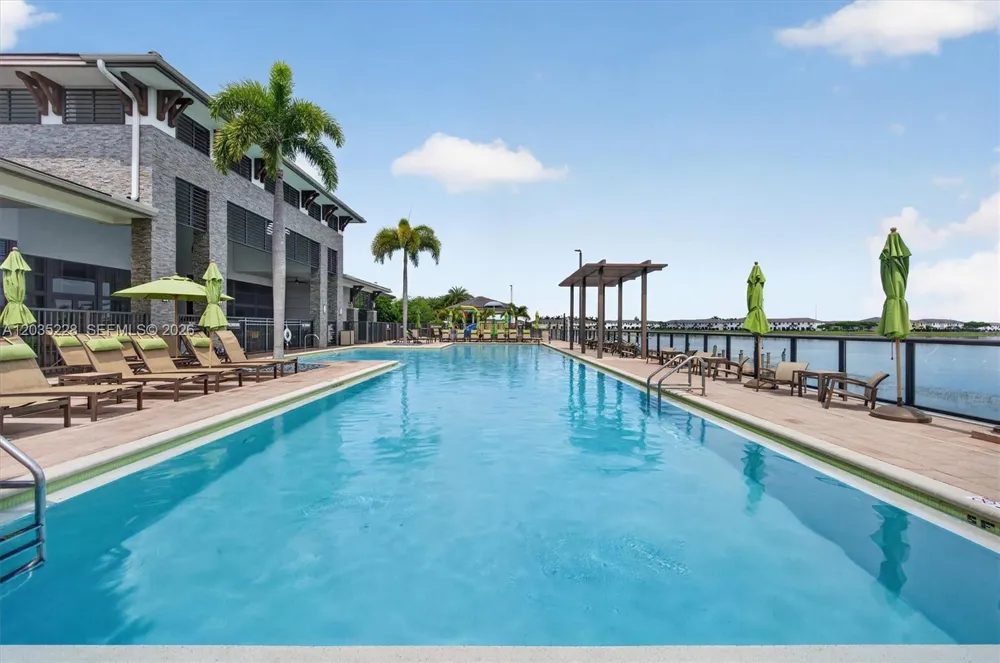 15841 NW 91st Ct Miami Lakes, FL 33018