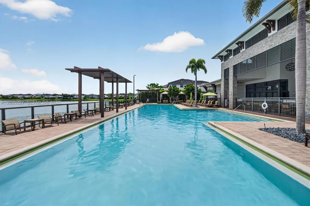 15841 NW 91st Ct Miami Lakes, FL 33018
