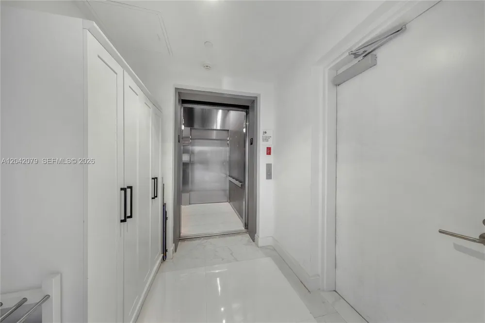 460 NE 28th St #701 Miami, FL 33137