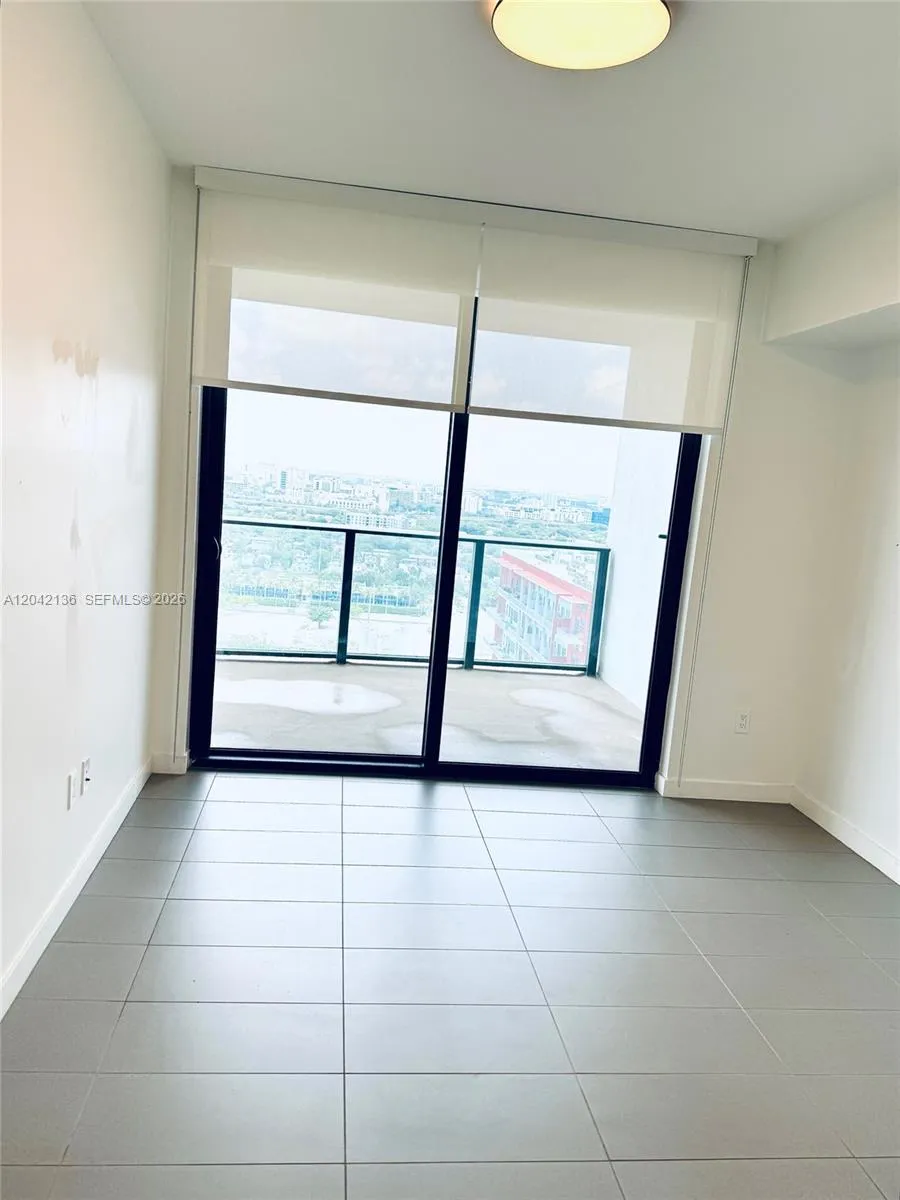 1600 NE 1 #1915 Miami, FL 33132