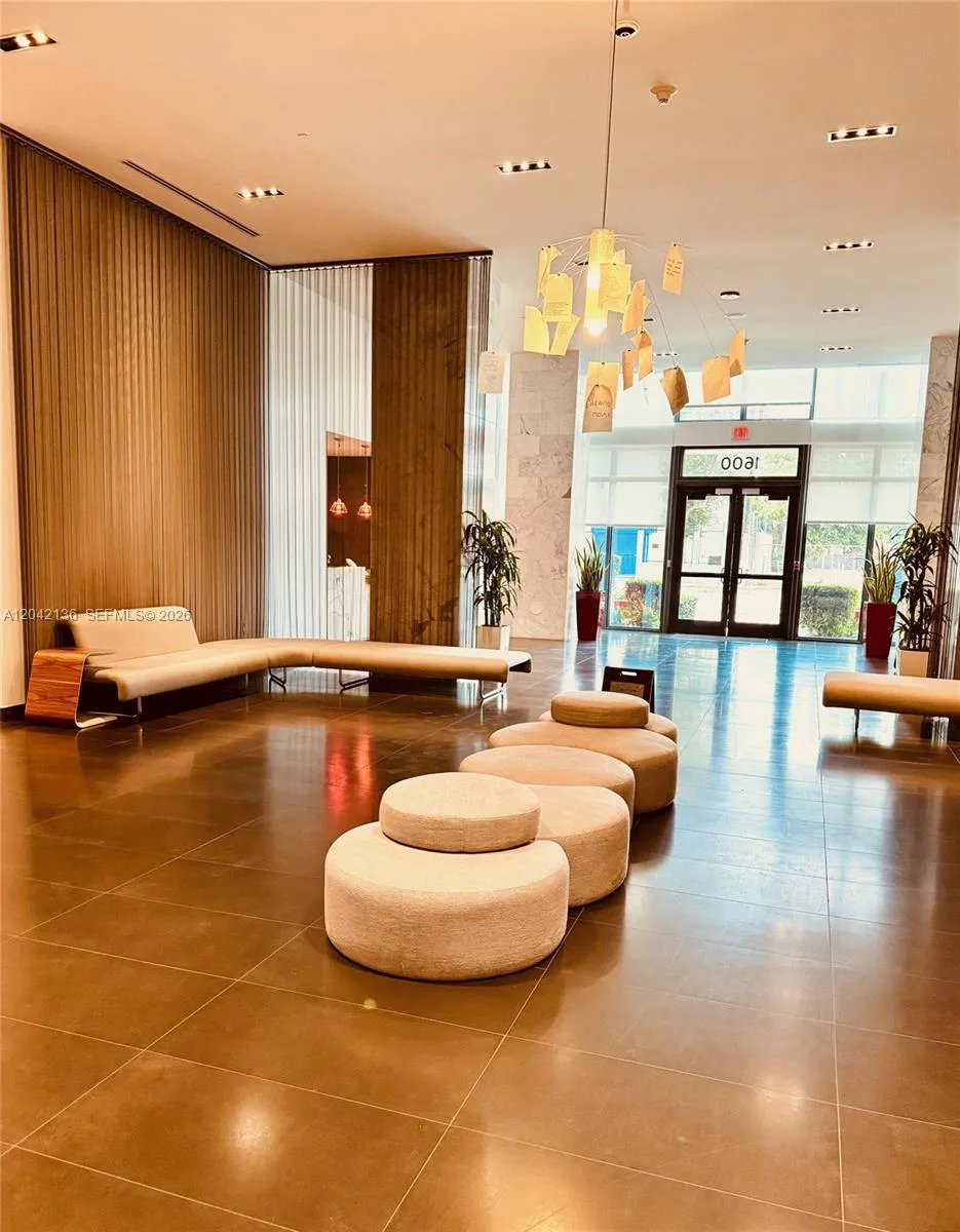 1600 NE 1 #1915 Miami, FL 33132