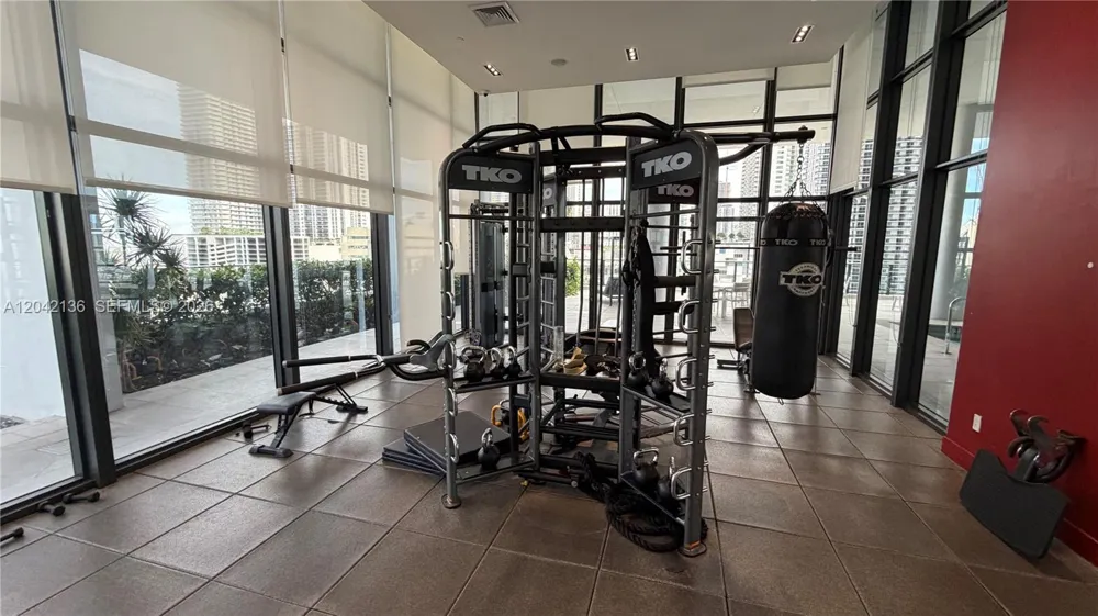 1600 NE 1 #1915 Miami, FL 33132