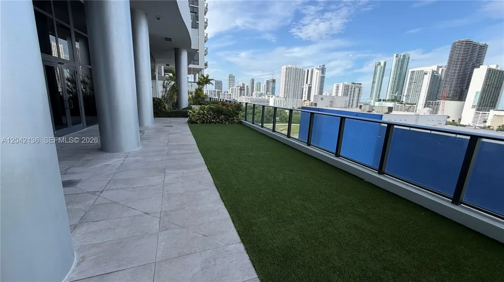 1600 NE 1 #1915 Miami, FL 33132