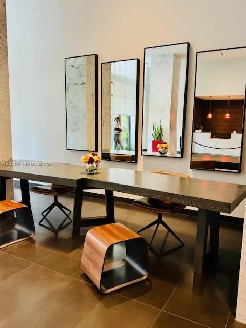 1600 NE 1 #1915 Miami, FL 33132