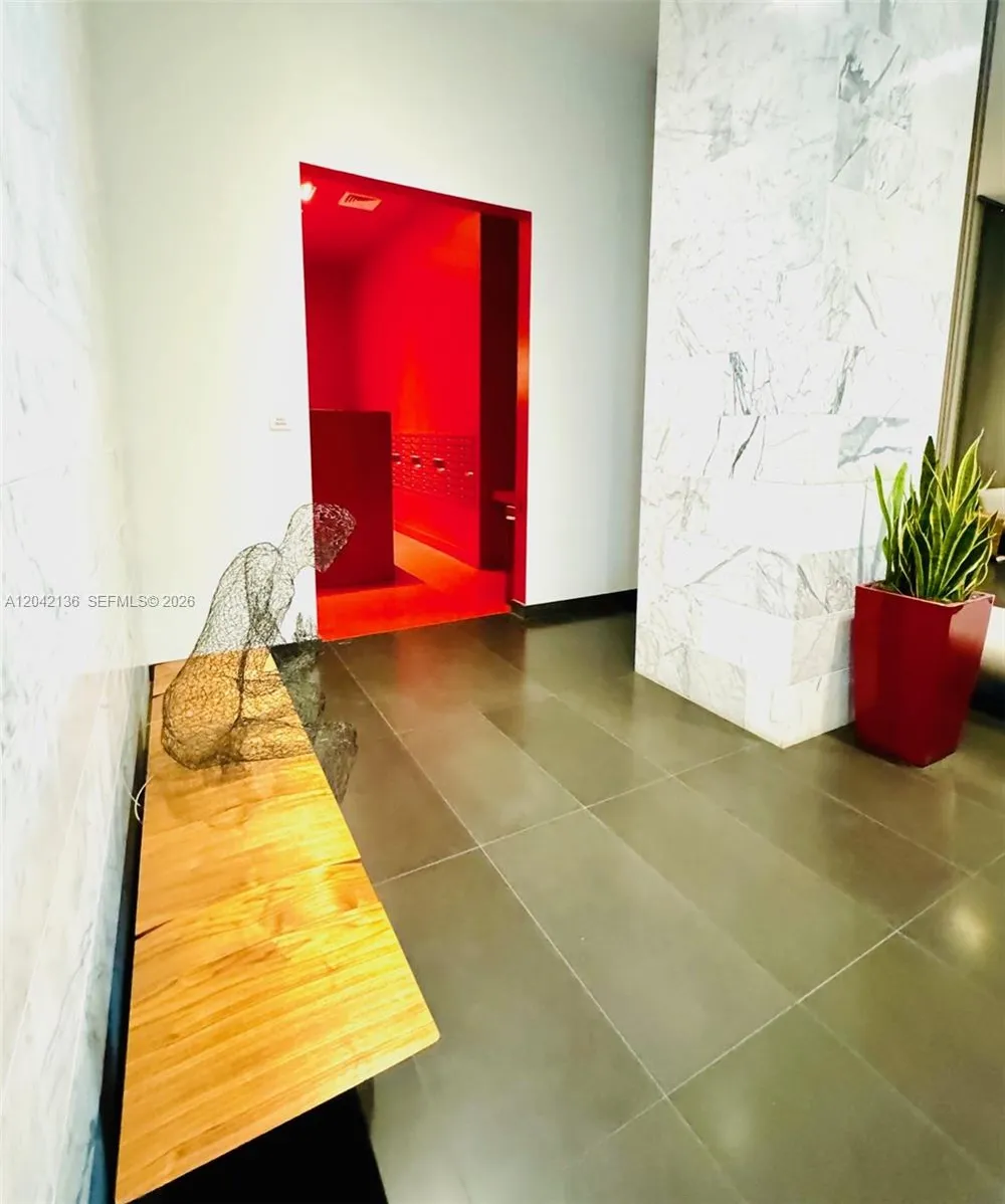 1600 NE 1 #1915 Miami, FL 33132