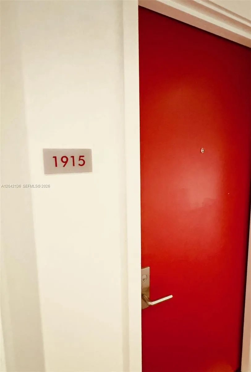 1600 NE 1 #1915 Miami, FL 33132