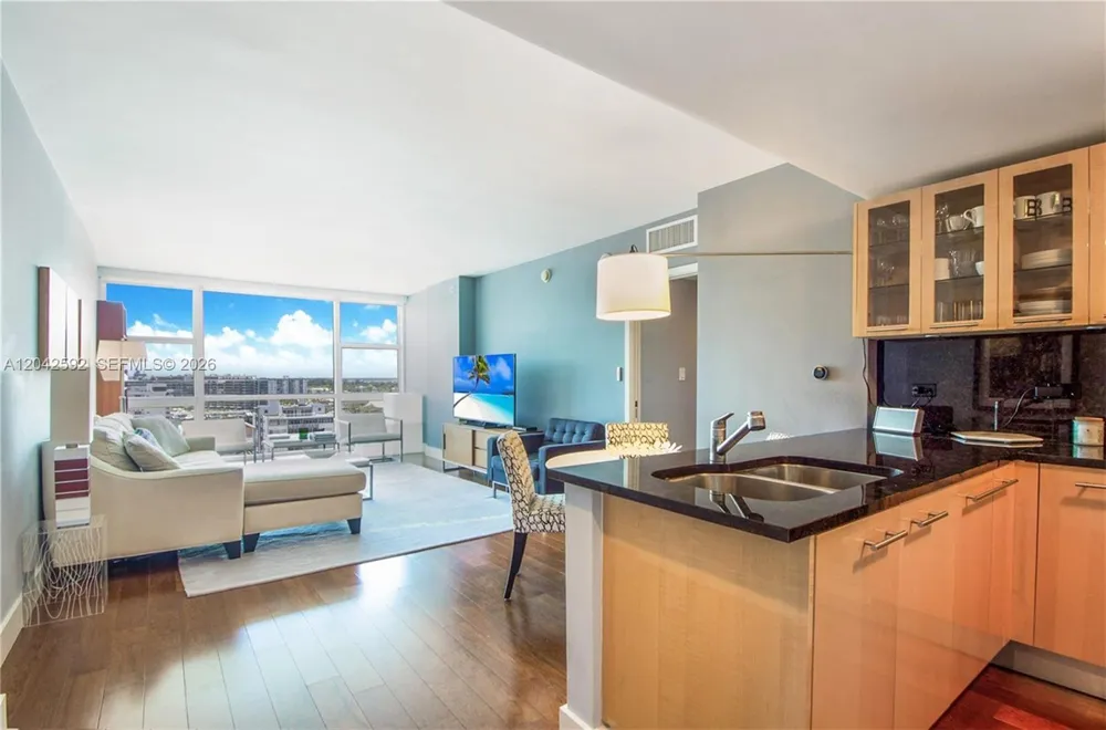 6801 Collins Ave #1101 Miami Beach, FL 33141