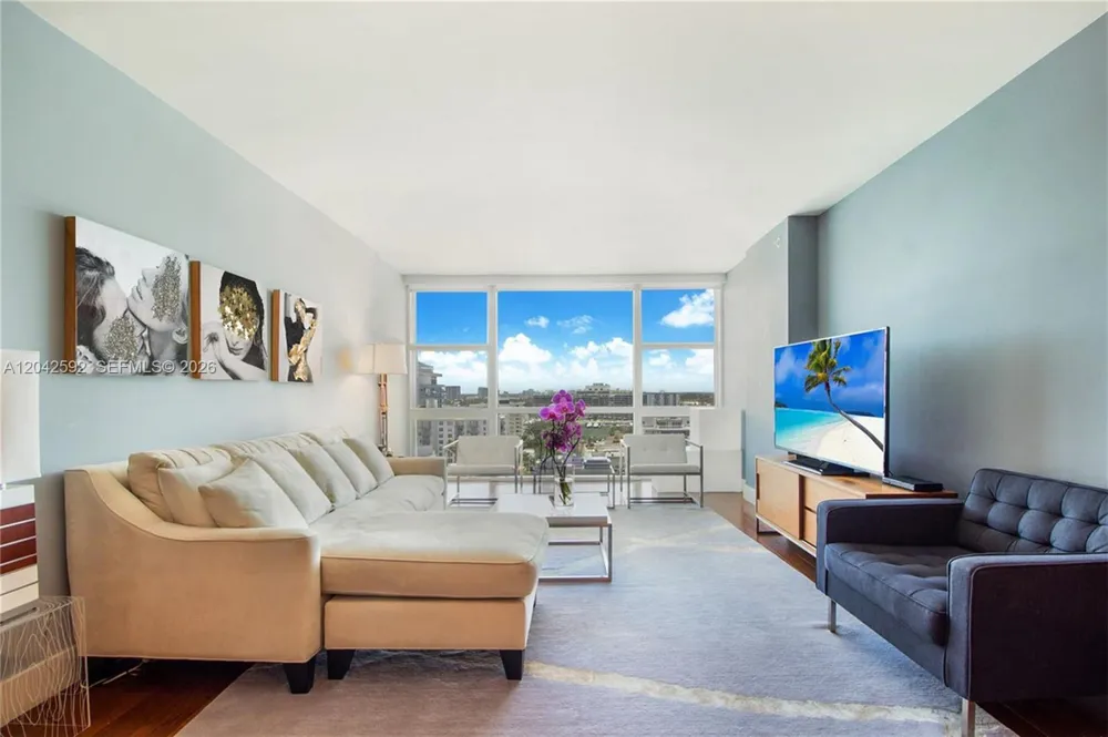 6801 Collins Ave #1101 Miami Beach, FL 33141