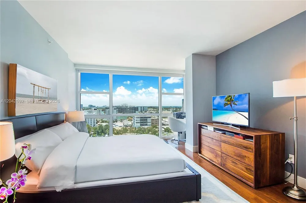 6801 Collins Ave #1101 Miami Beach, FL 33141