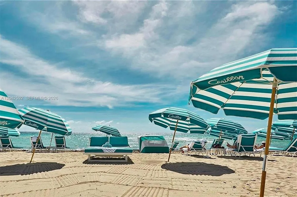 6801 Collins Ave #1101 Miami Beach, FL 33141