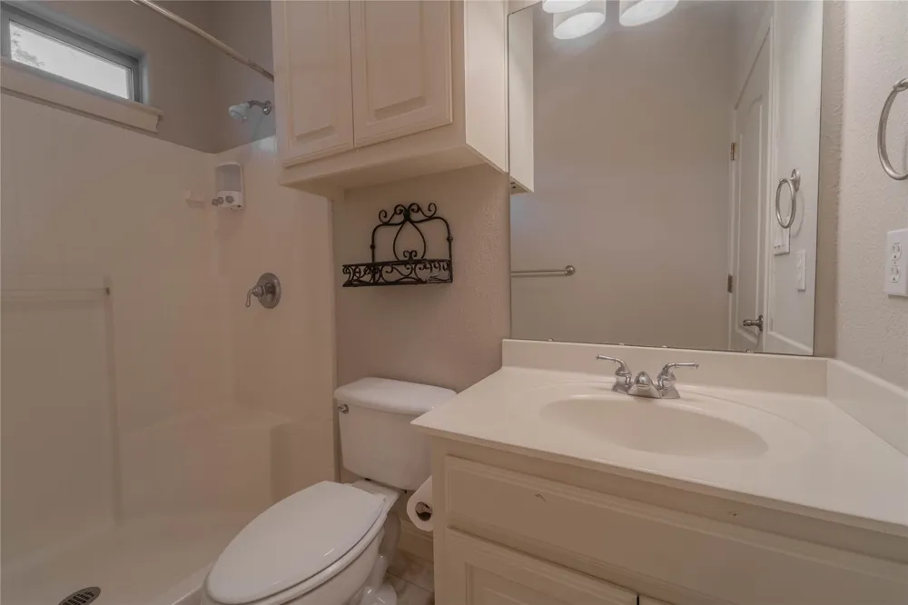 19013 Venture Drive Point Venture, TX 78645