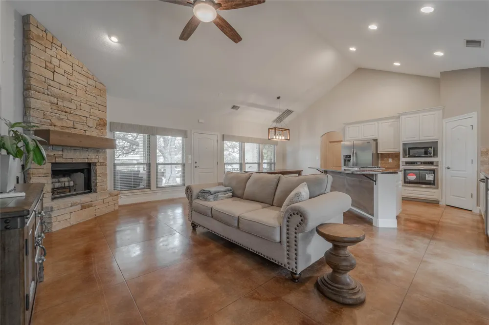 19013 Venture Drive Point Venture, TX 78645