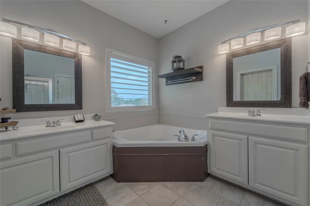 19013 Venture Drive Point Venture, TX 78645