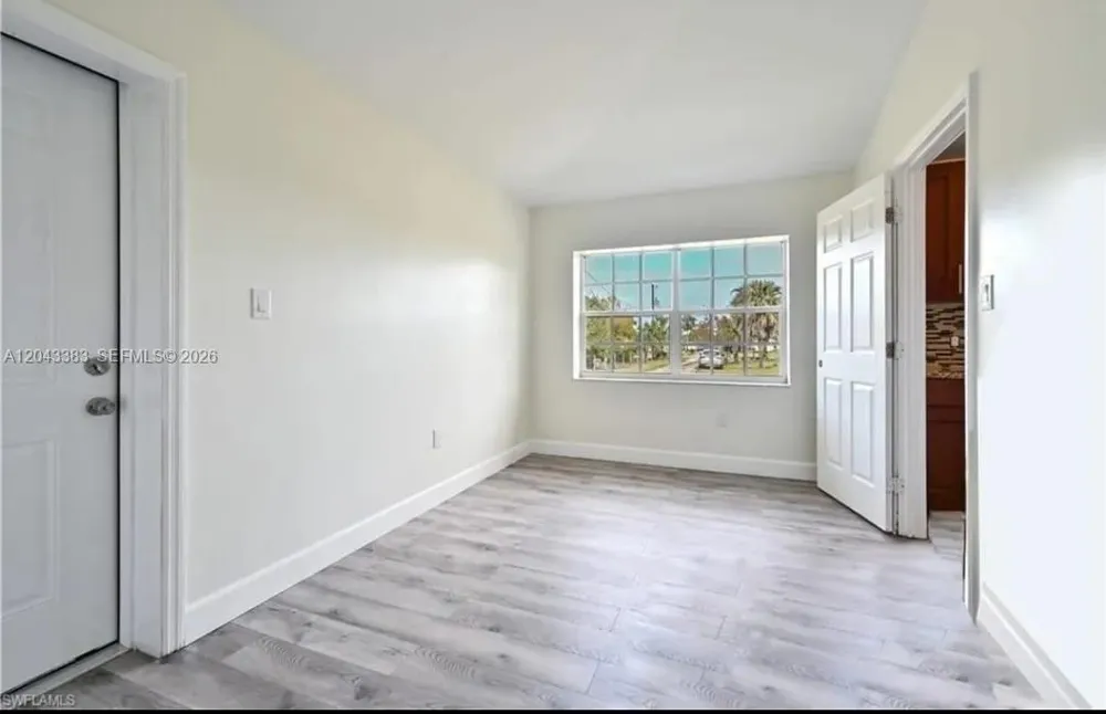 2830 NE 4th Ave Naples, FL 34120