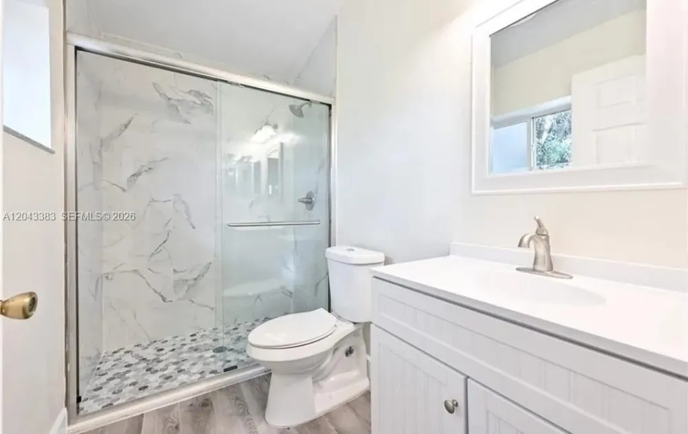 2830 NE 4th Ave Naples, FL 34120