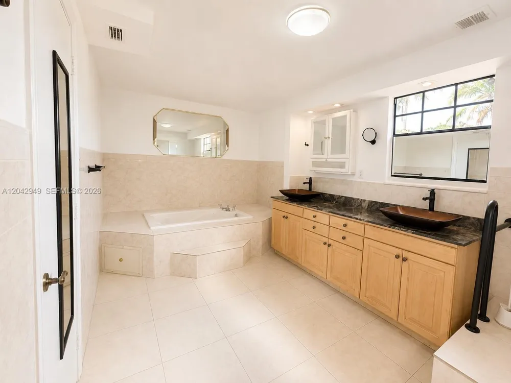 401 NW 198th St Miami Gardens, FL 33169