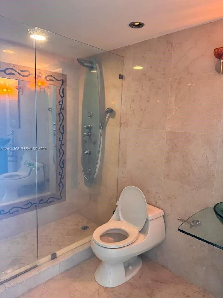 5025 Collins Ave #1602 Miami Beach, FL 33140