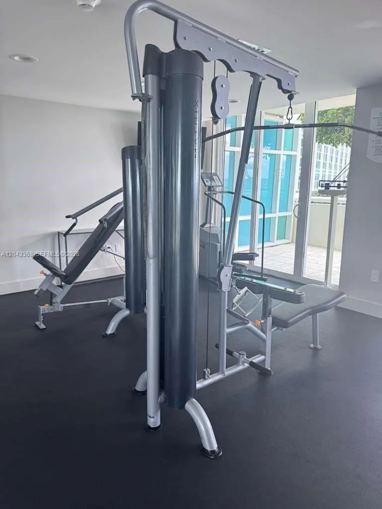 5025 Collins Ave #1602 Miami Beach, FL 33140