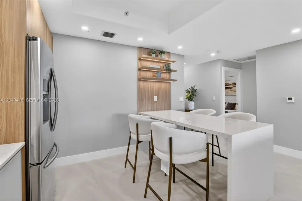 3330 NE 190th St #718 Aventura, FL 33180