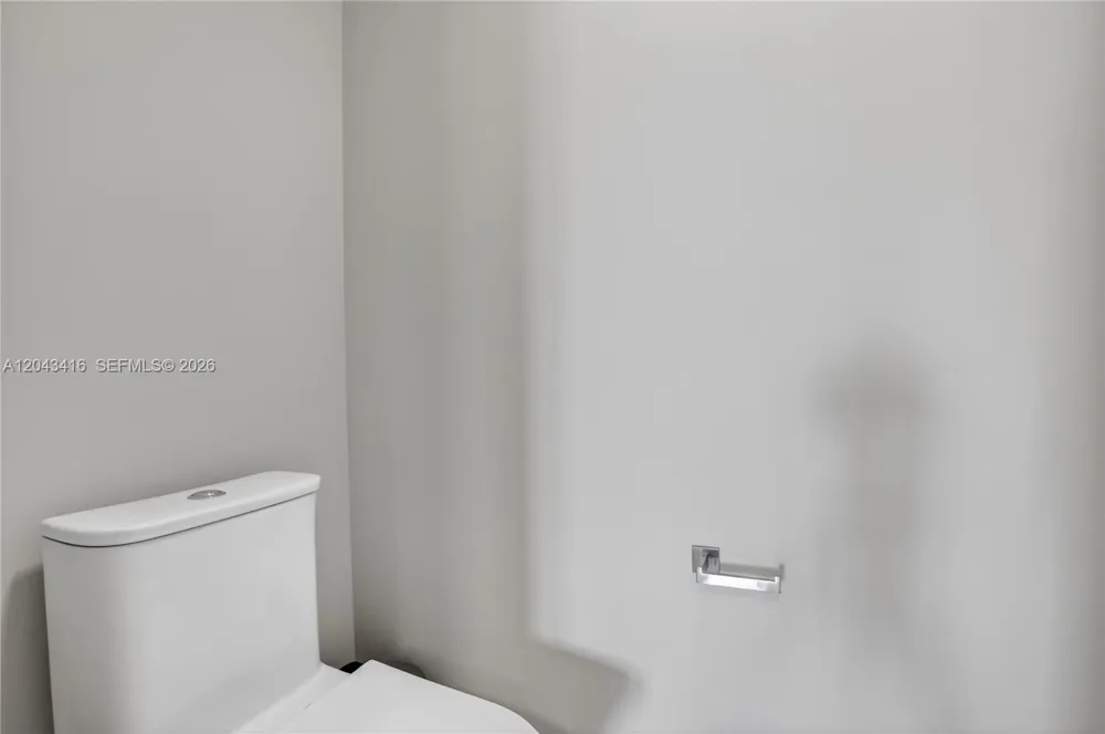 3330 NE 190th St #718 Aventura, FL 33180