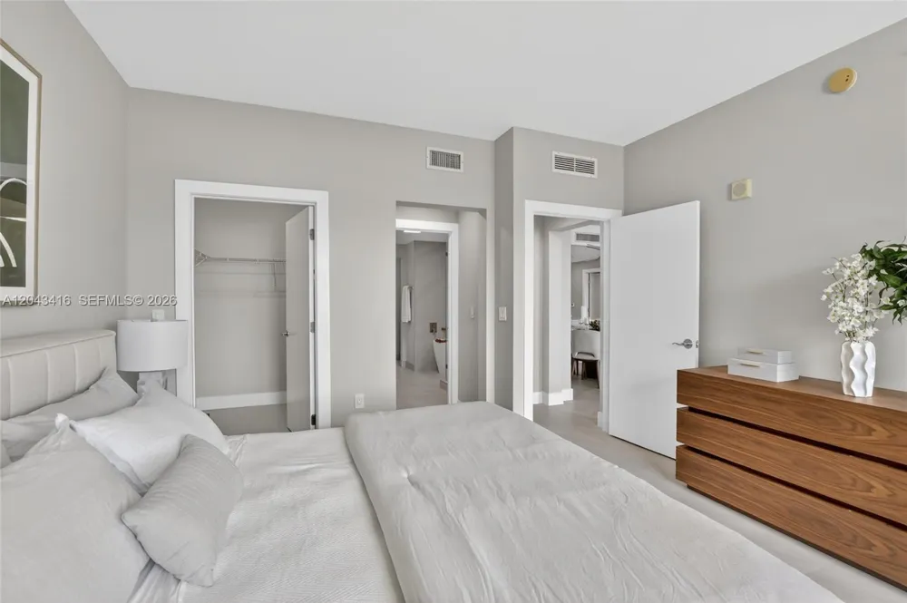 3330 NE 190th St #718 Aventura, FL 33180