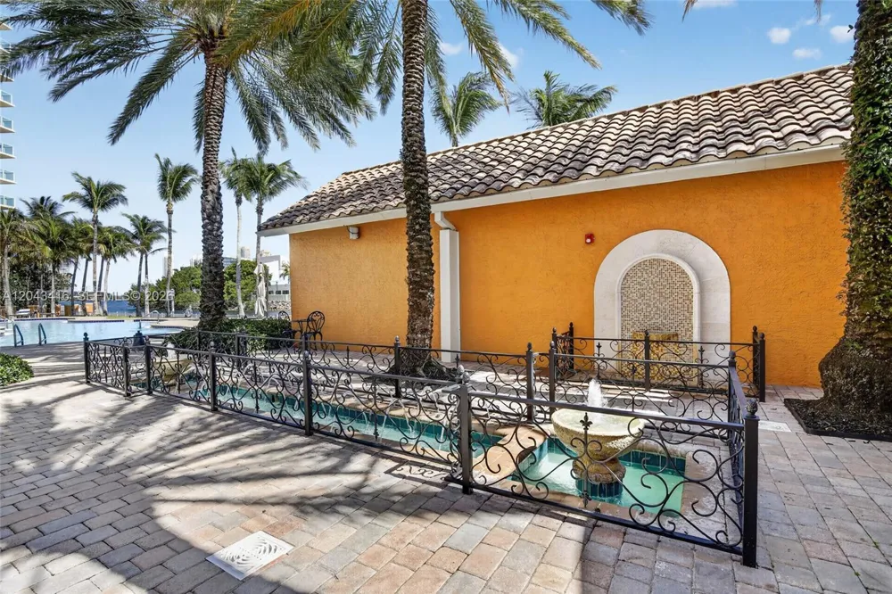 3330 NE 190th St #718 Aventura, FL 33180