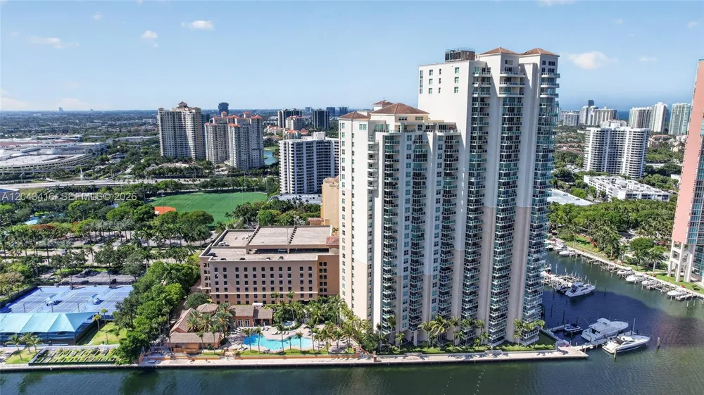 3330 NE 190th St #718 Aventura, FL 33180