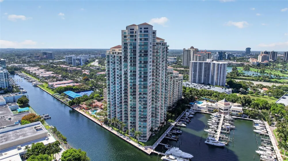 3330 NE 190th St #718 Aventura, FL 33180