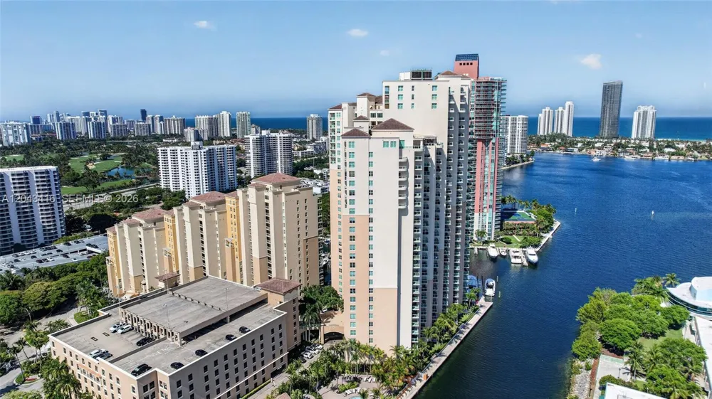 3330 NE 190th St #718 Aventura, FL 33180