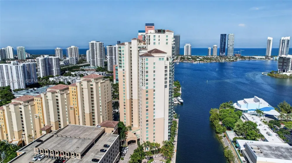 3330 NE 190th St #718 Aventura, FL 33180
