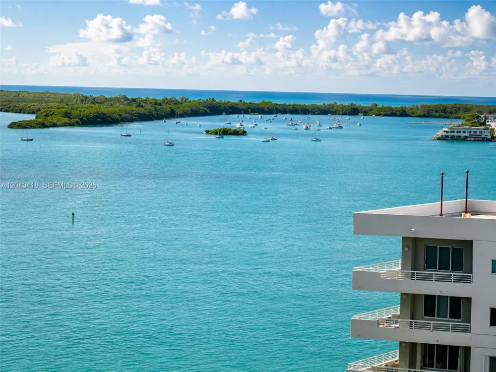 1300 Brickell Bay Dr #1806 Miami, FL 33131
