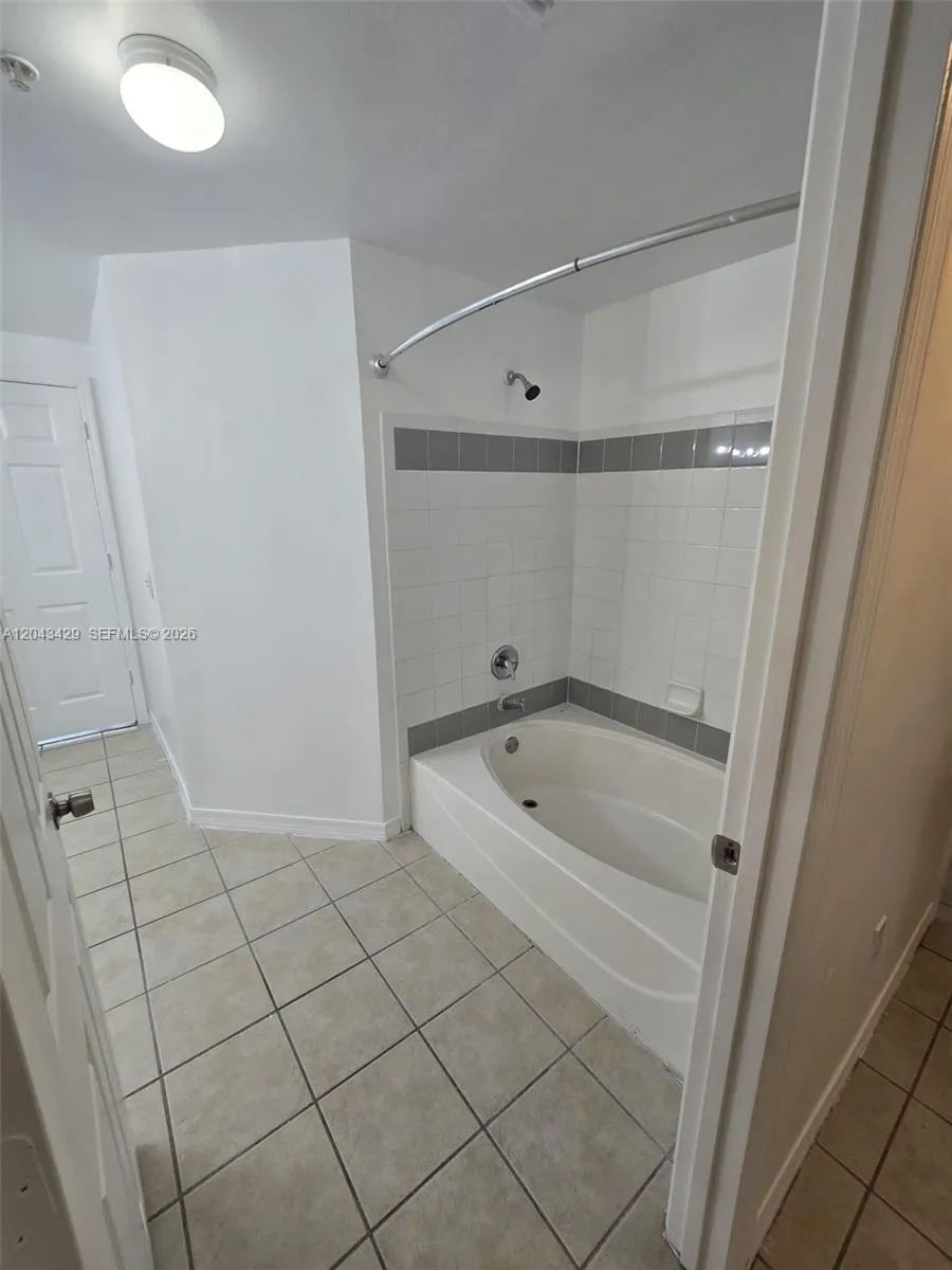 6413 Astor Village Ave #206 Orlando, FL 32835