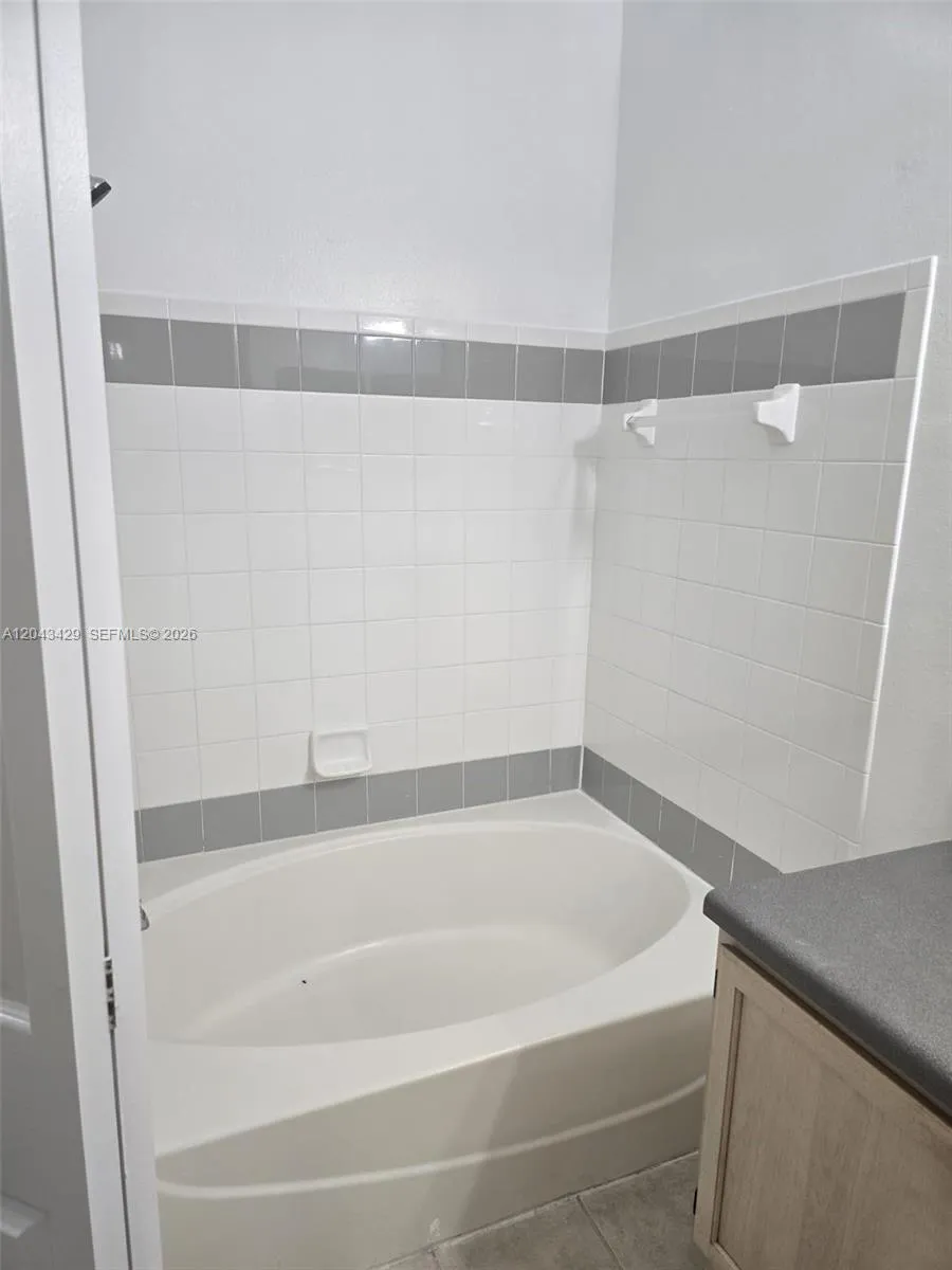 6413 Astor Village Ave #206 Orlando, FL 32835