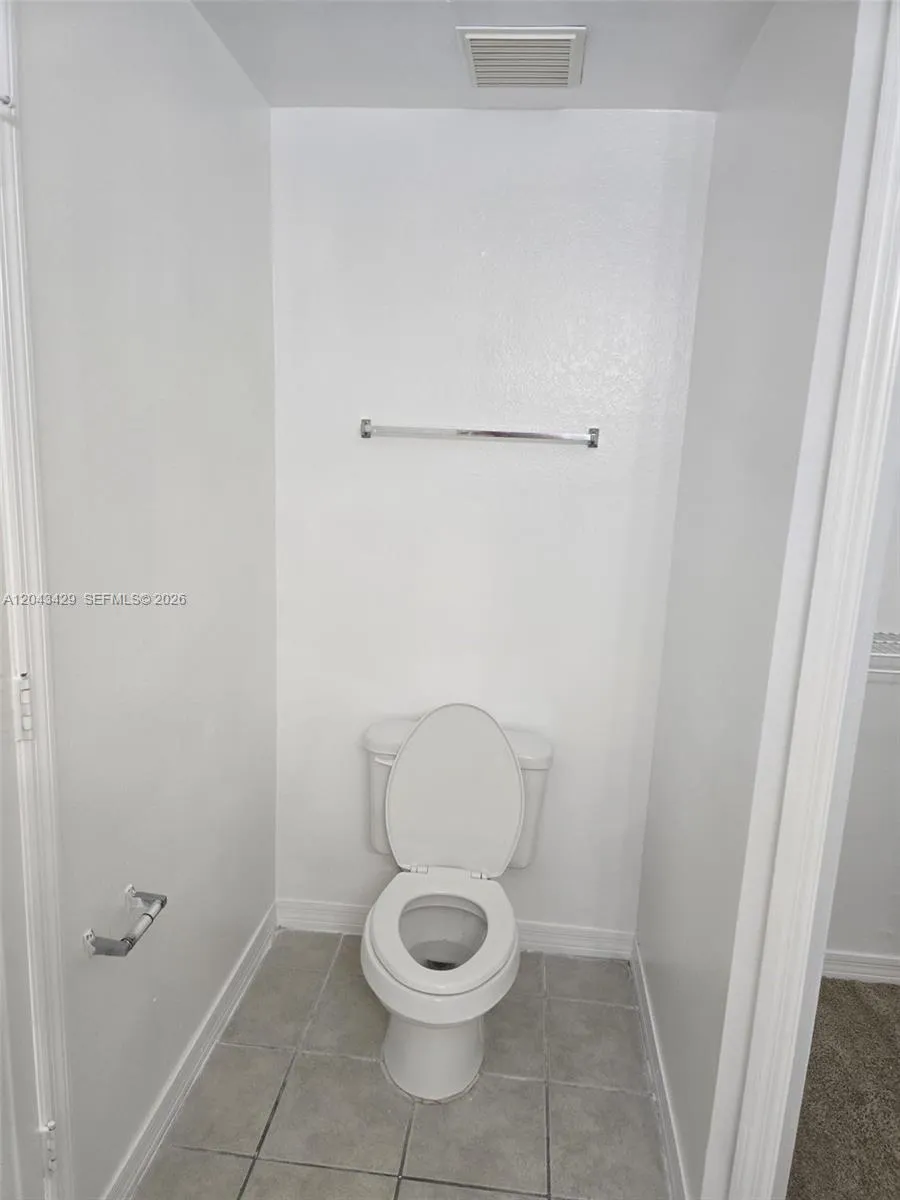 6413 Astor Village Ave #206 Orlando, FL 32835